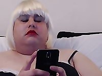 Linda the maid enjoying a webcam session...