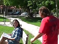 MILF aux cuisses épaisses ramassé au parc