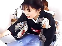 Making a Japanese schoolgirl cum - Pompie