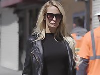 Extremely wild American lesbian Jessica Drake wanna some scissoring at night