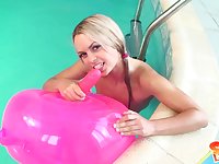 Sabrina Blond - Pool