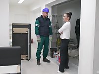 Naked babe fucks with in the ass with a hard working man