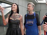Amateur woman gets two workers fuck her tight holes in a hot trio
