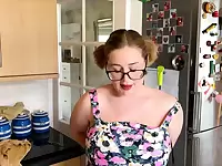 JessieHH – Got Stuck To Get Daddys Attention, He Creampied